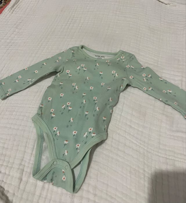 все вместе 1500 тг одежды для малышей