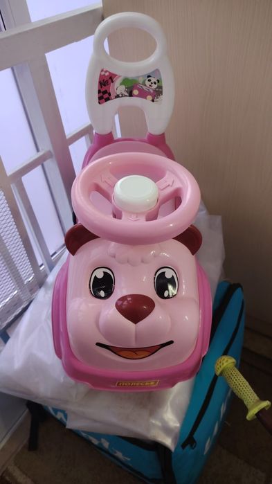 Продам Машинку толокар