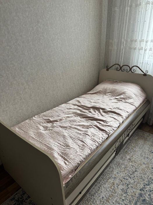 Продам гарнитуру в детскую