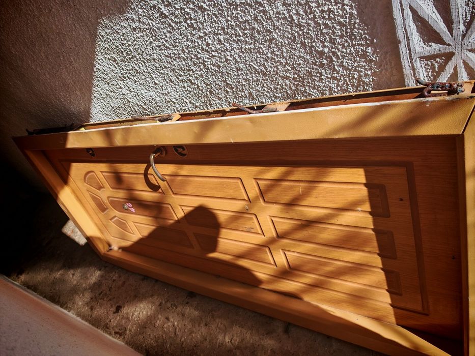Ușa exterior tabla groasa