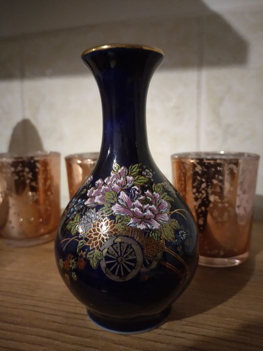 Порцеланова ваза от Иран