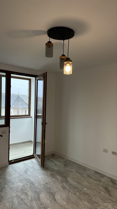 Inchiriez apartament 2 camere