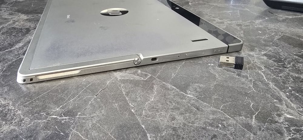 Ноутбук HP Core M5 8GB