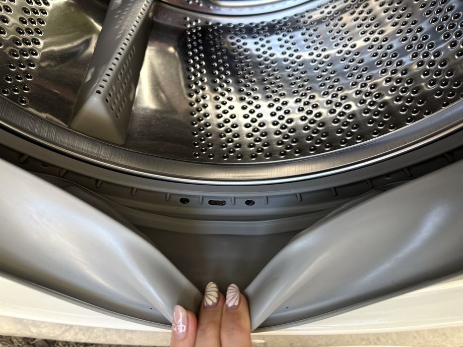 Продавам работеща пералня Gorenje