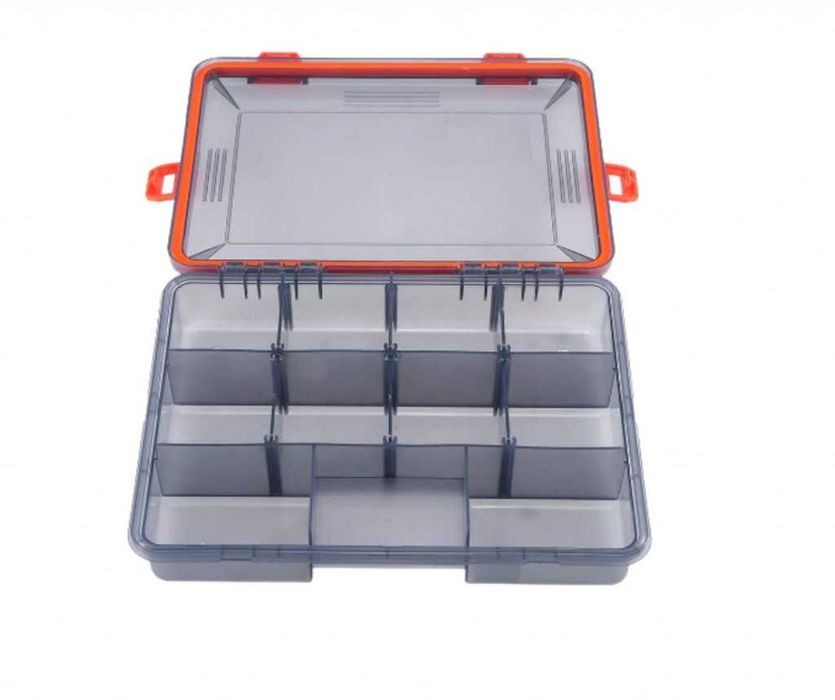 Сива кутия за рибарски принадлежности с оранжева закопчалка, m-k29