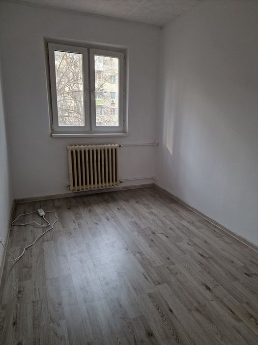 Proprietar, inchiriez apartament zona Dacia