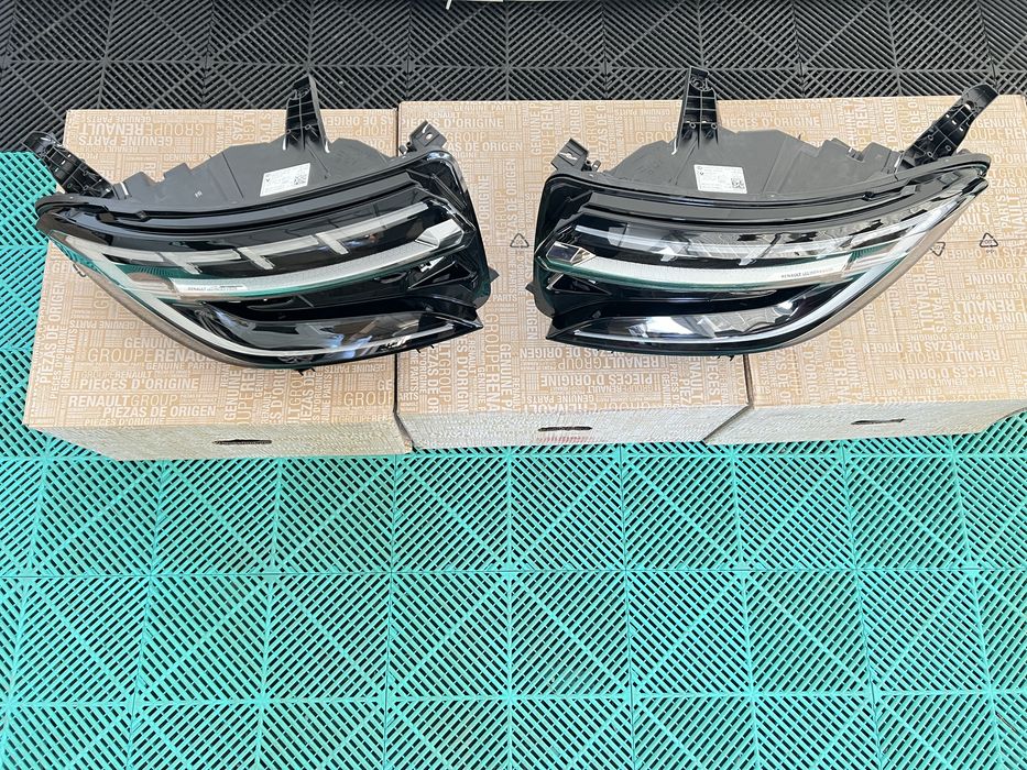Set far faruri stanga dreapta complete Led Matrix Vision Renault Austral noi originale Renault