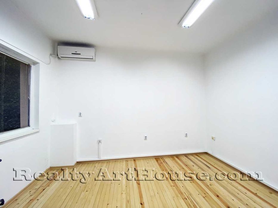 Дава се под наем Офис в София, Център - 145 кв.м за 1500 € - Снимка #5