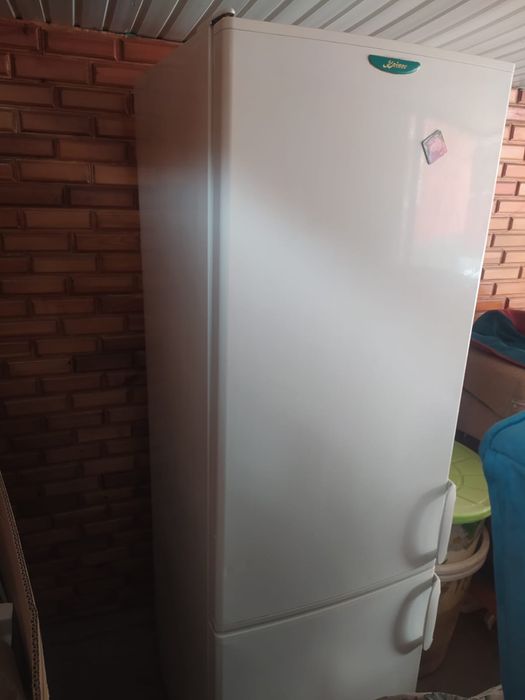 Холодильник Kaiser, двухкамерный — 50 000 тг