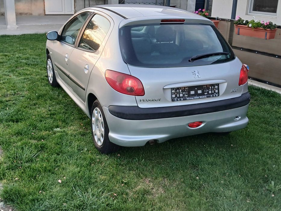 Vând Peugeot 206