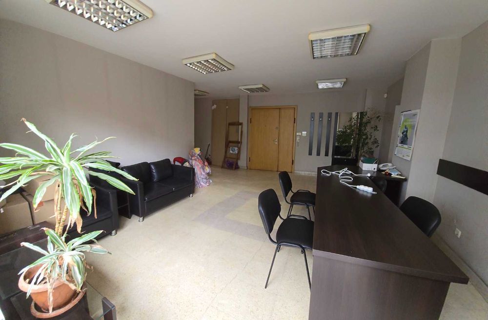 Дава се под наем Офис в София, Гоце Делчев - 250 кв.м за 950 € - Снимка #6