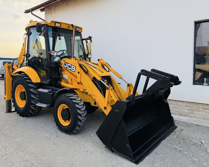 Buldoexcavator JCB 3 cx La Turbo ,an 2006.