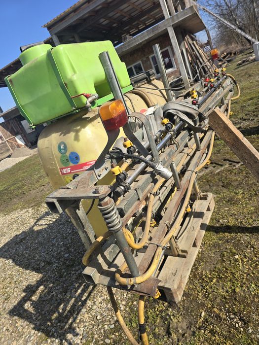 Utilaj pentru erbicidat 600L