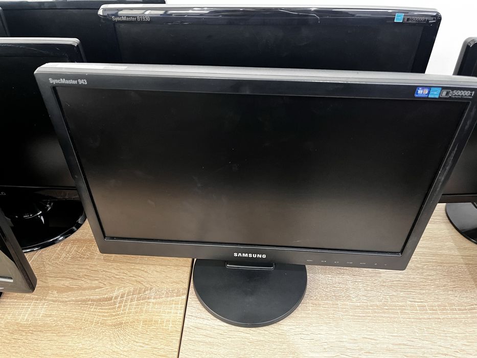 Рабочие мониторые