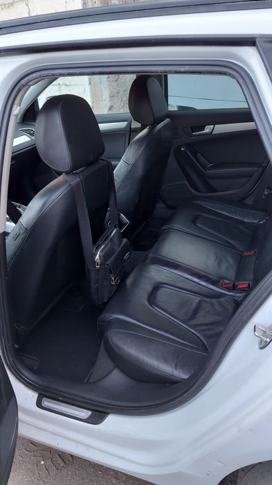 Vand sau schimb audi a 4 b8 2012 2,0 l cutie automara  pana in 27 ,07 ,2026