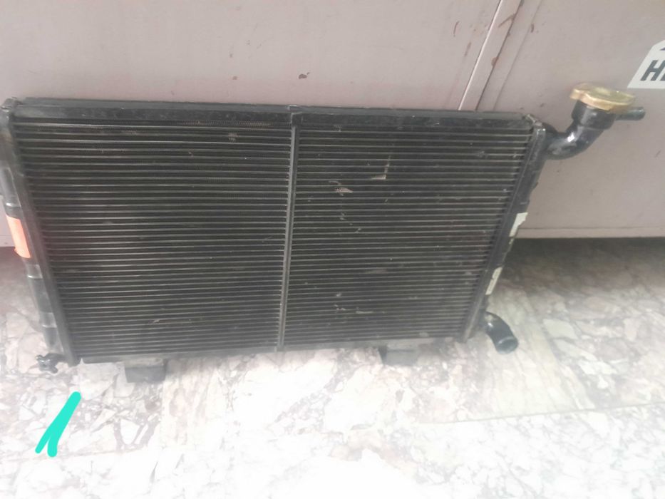 Воден радиатор(меден) руски нива 1.6