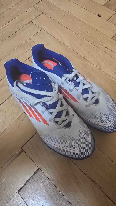 Стоножки Adidas 36.5  номер