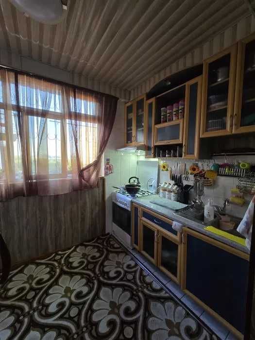 Qaratosh da 4 xonali Kvartira Sotiladi Arzon narxda !!!