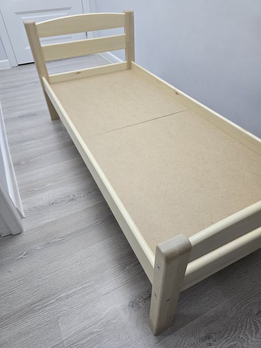 Детская деревянная кровать