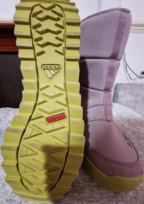 Ghete dama Adidas Terrex cold rdy, noi