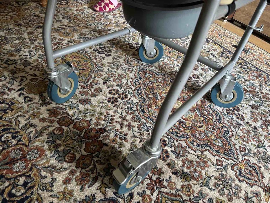 Хигиенен стол 2в1