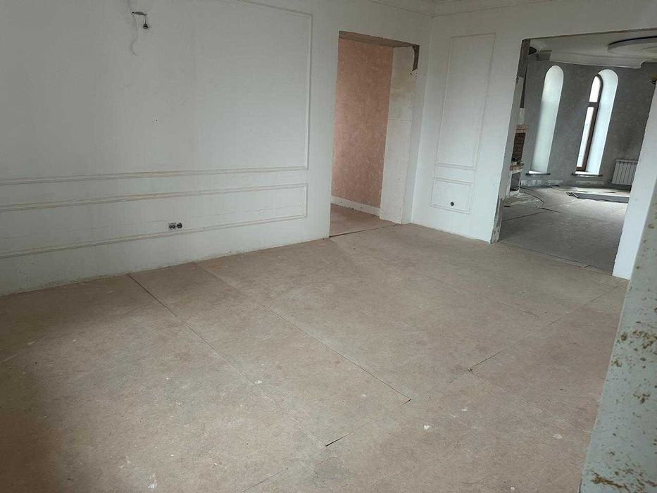 СРОЧНО!!! Продам коттедж в центре  города