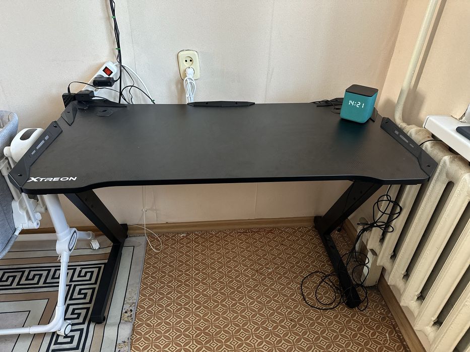 Стол компьютерный XTREON