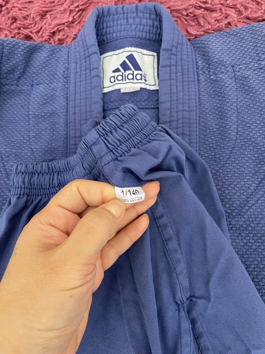 Продам кимоно и амуницию