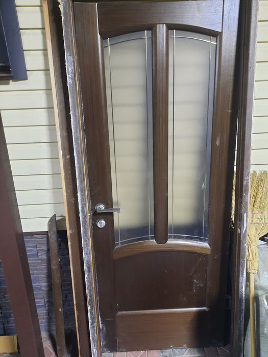 Продам двери б/у