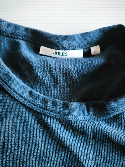 Tricou firme diferite