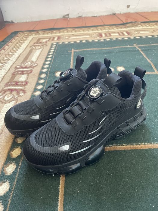 Кроссовка сатылады