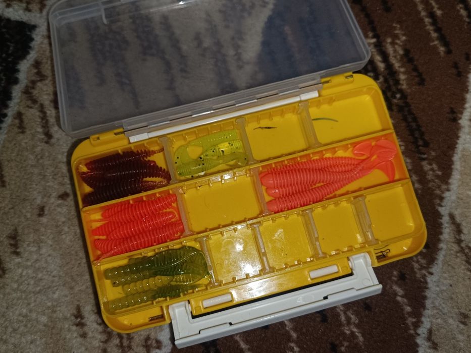 Продам коробку с приманки для микро джиг