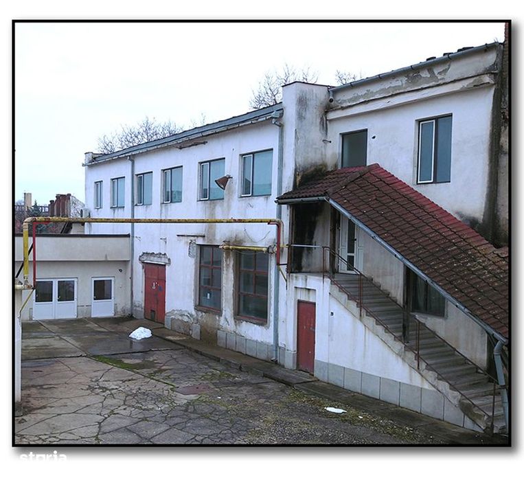 Imobil mixt, Parter Hala 303 m2, Etaj cu Birouri, Camere, Grup S. 303m