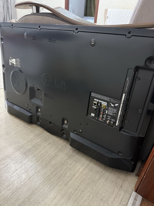 продаю xbox one s 1т + телик