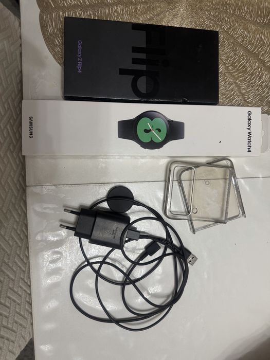 Samsung galaxy flip 4