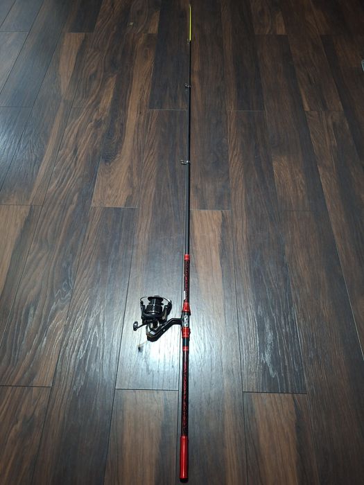 Set Pescuit Lanseta 240cm + mulineta CF6000