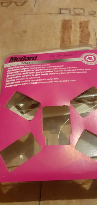 Секретни болтове за джип нисан терано