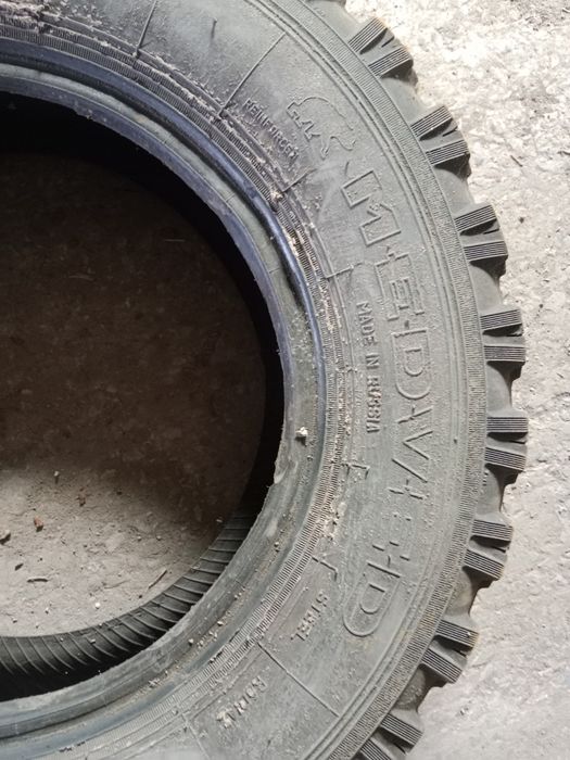 Продам шины R16 225/75