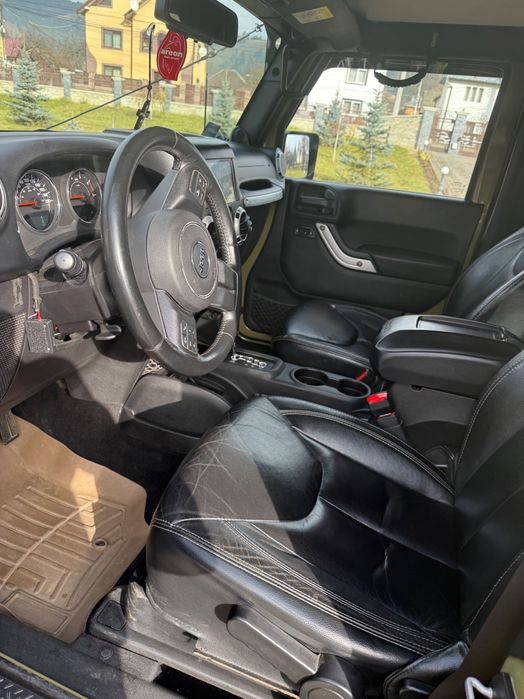 Jeep Wrangler Sahara 2014 – 2.8 CRD, 200 CP – Întreținut Impecabil