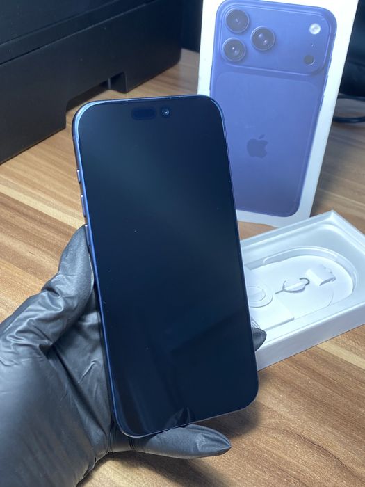 iPhone 17 Pro Max • 256 GB • Deep Blue