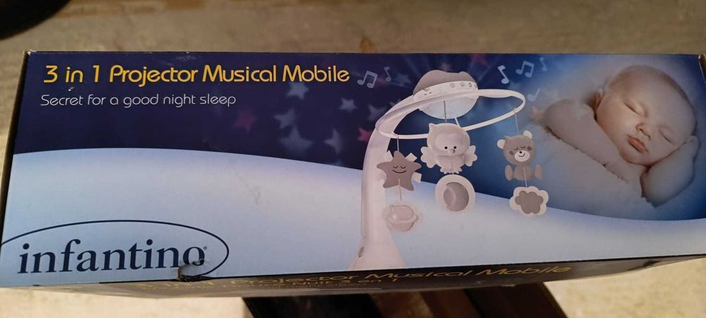 Carusel muzical cu proiector infantino