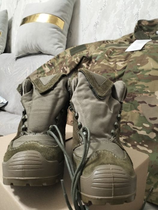 Одежда мультикан и военный обувь