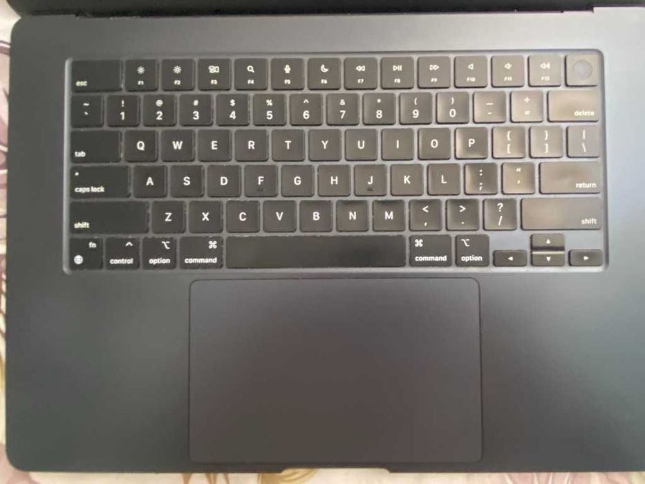 macbook air m2 15 16/256