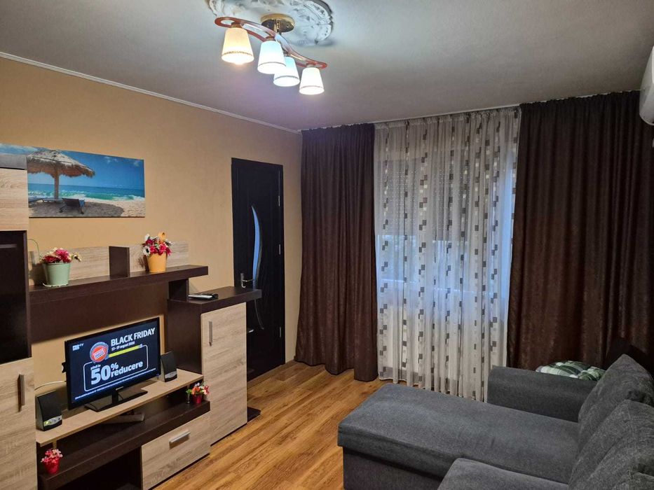 Inchiriez apartament