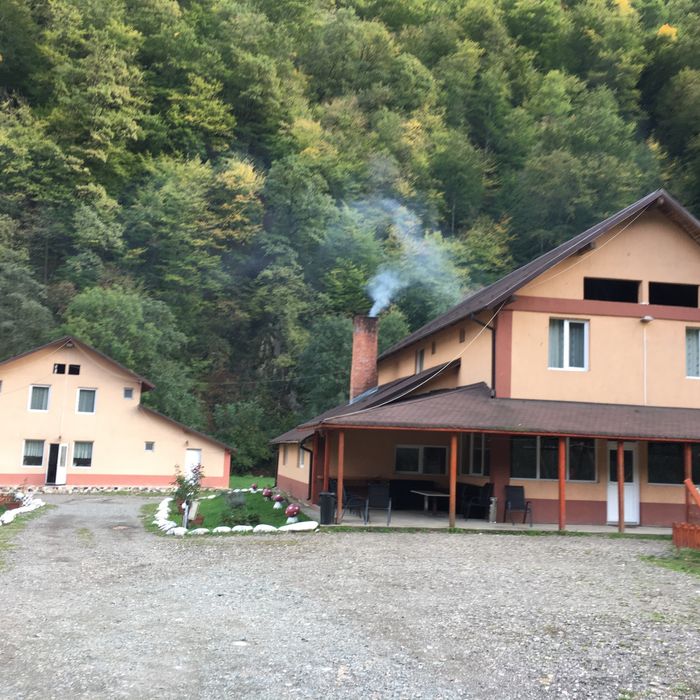 Cabana de inchiriat cu ciubar ,somesul rece .Libera de revelion