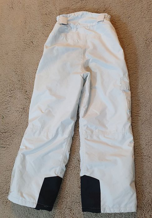 Pantaloni si geaca impermeabile