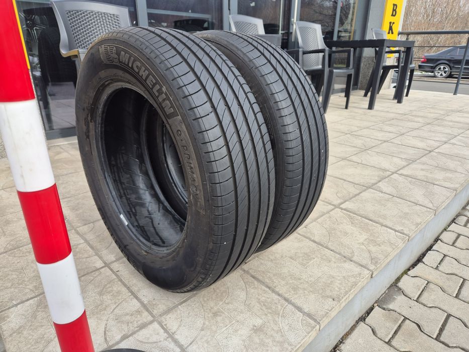 2бр.летни гуми 215/65/17 99V Michelin Primacy  24г.