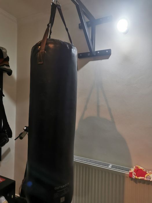 Trotineta electrica xiaomi și sac de box cu cadru metalic pentru perete