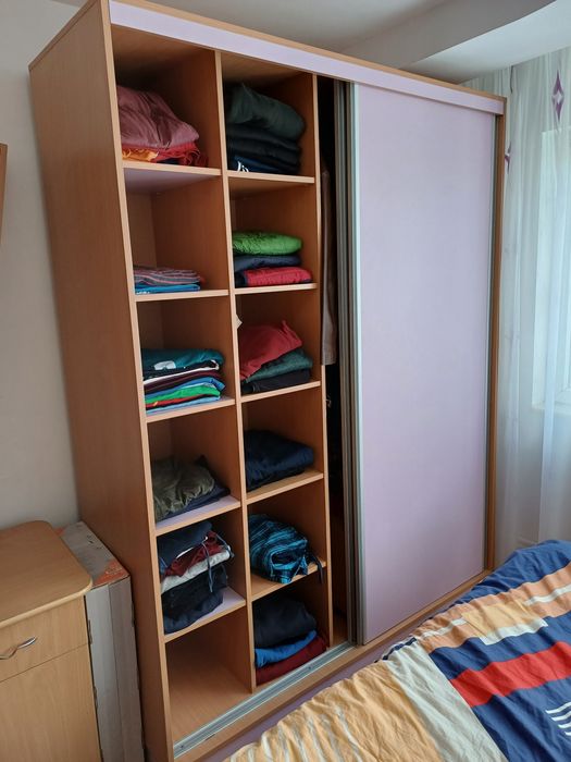 Sifonier cu usi culisante