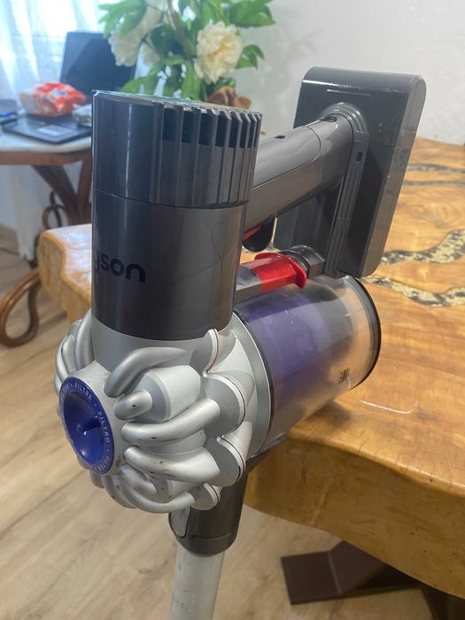 aspirator dyson v6